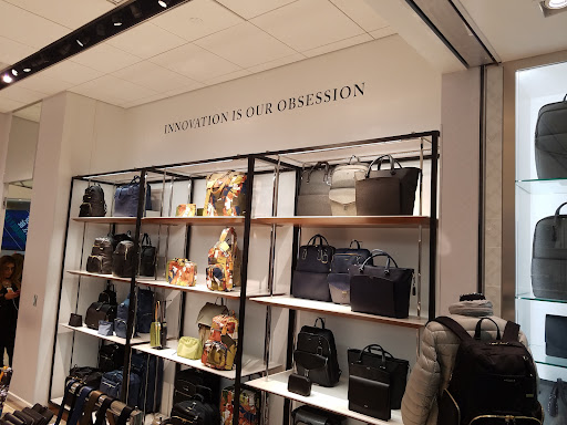 TUMI Store - Houston Airport