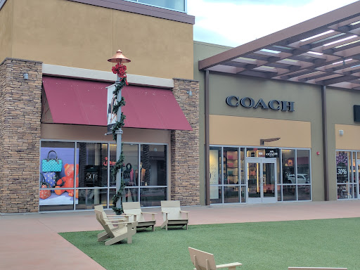 COACH Outlet