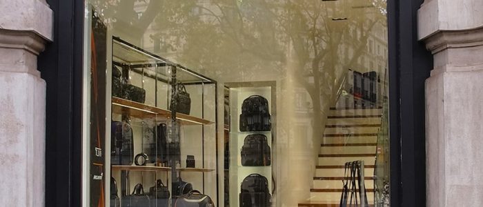 TUMI Store – The Domain: Tienda oficial de maletas y accesorios de viaje
