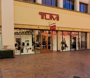 TUMI Outlet en Citadel Outlets – Ofertas de Maletas y Accesorios de Lujo