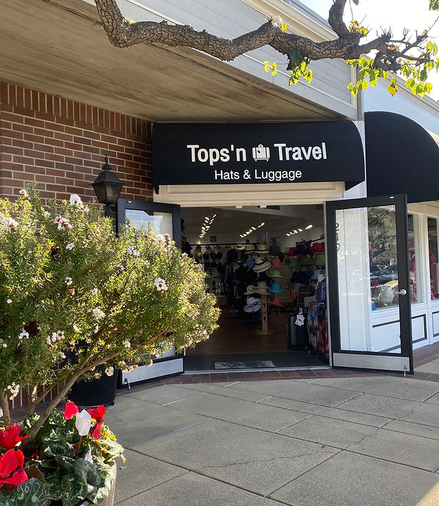 Tops n Travel: Moda y Aventuras – Ropa de Viaje Trendy y Accesorios Imperdibles