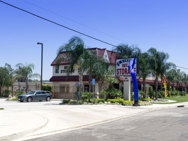 E Street Self Storage: Alquiler de Trasteros Seguros y Económicos en la Ciudad