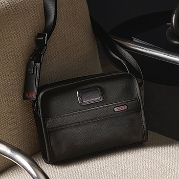 TUMI Outlet en San Marcos Premium Outlets – Descuentos en equipaje y accesorios de lujo