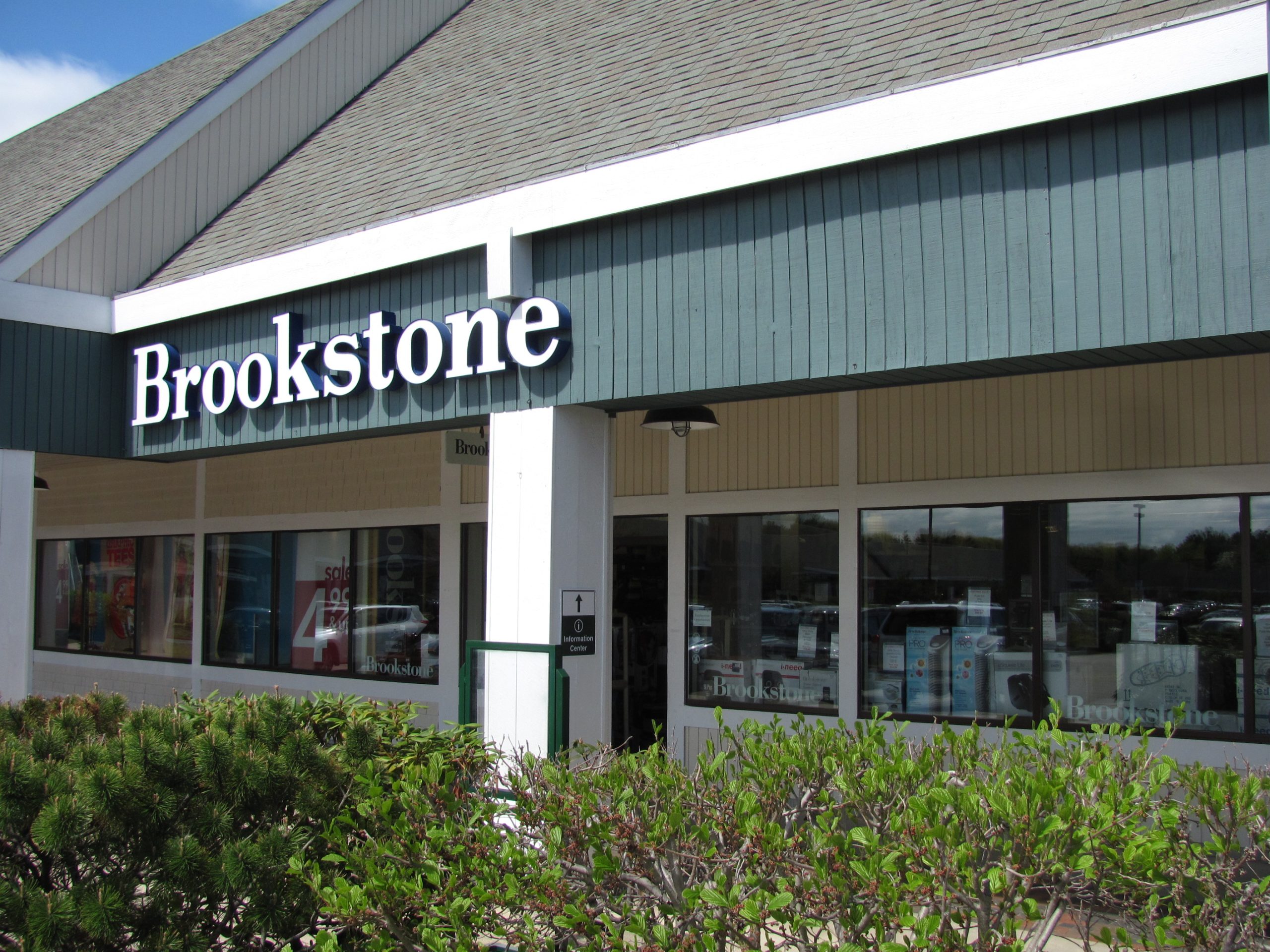 Brookstone: innovadores accesorios de viaje y gadgets tecnológicos