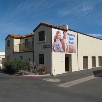 Almacén Self Storage en Santa Maria Way – Seguridad, Acceso 24h y Precios Competitivos