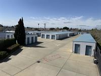 Almacenamiento Mini Storage Off Broadway – Trasteros Seguros y Accesibles Cerca de Ti