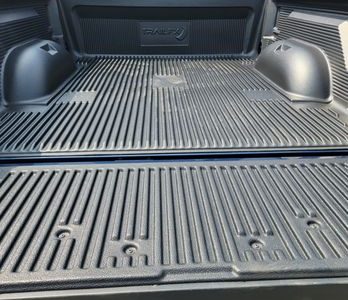 Bedliner Kingdom: Revestimiento de Caja Premium para Camiones – Protección Antirraspado y Durabilidad