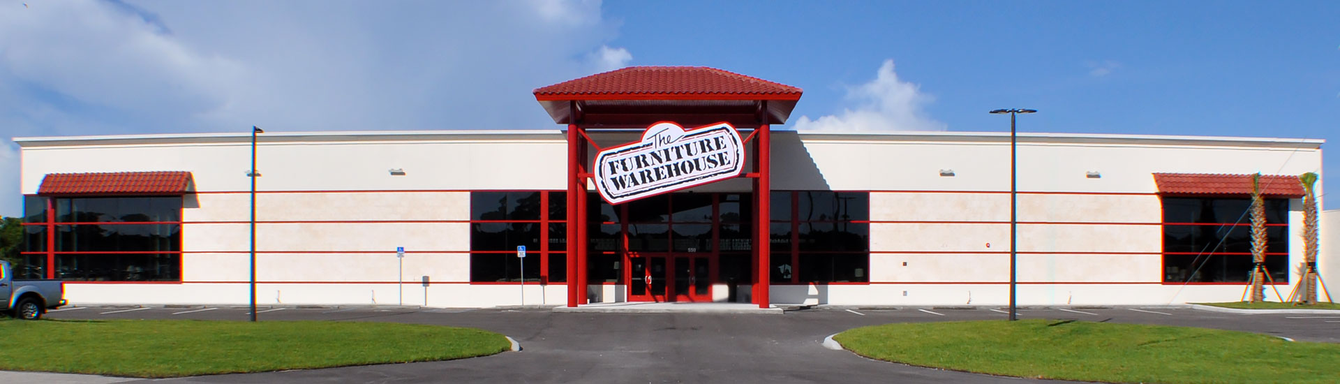 Almacén y showroom de muebles modernos – Decoración y diseño interior