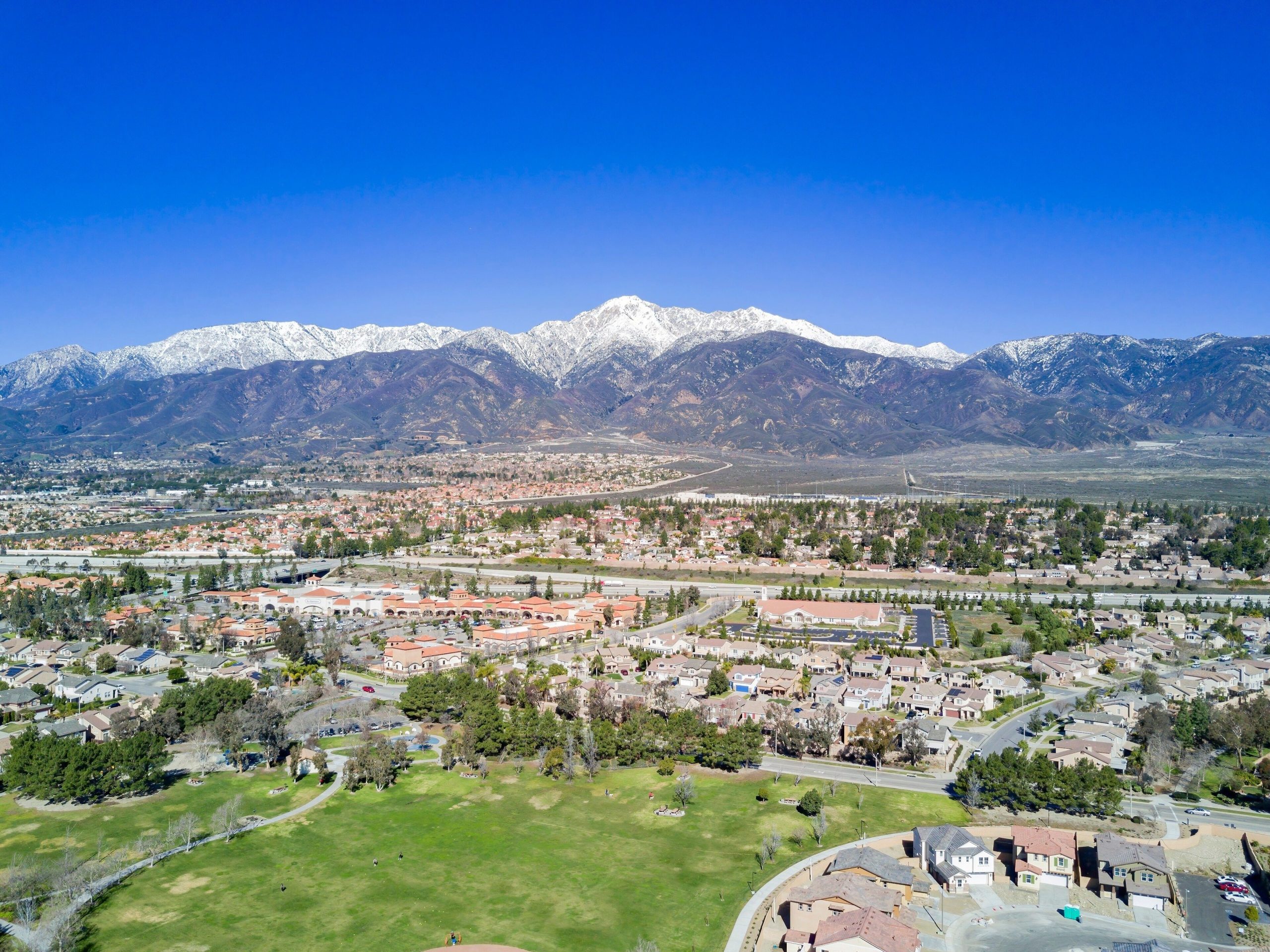 Tiendas de equipaje en Rancho Cucamonga, CA: precios, ubicaciones y guía completa