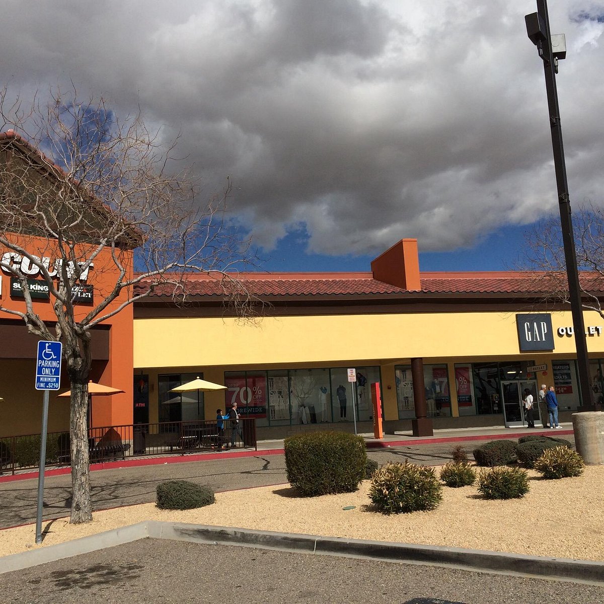 Tiendas de equipaje en Victorville, CA: mejores opciones, precios y servicios