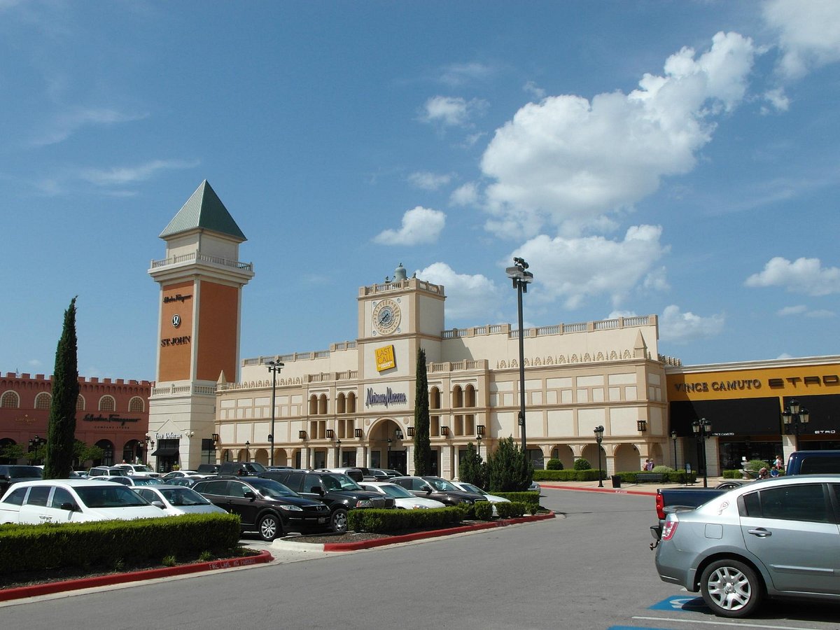 San Marcos Premium Outlets: Tiendas de marcas, ofertas exclusivas y experiencias de compra