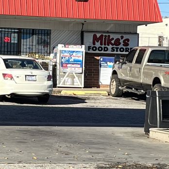 Tienda de Conveniencia Mikes: Productos Diarios y Snacks Rápidos