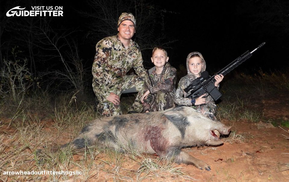 Arrowhead Outfitters Hogs LLC: Equipo Premium para Caza de Jabalíes