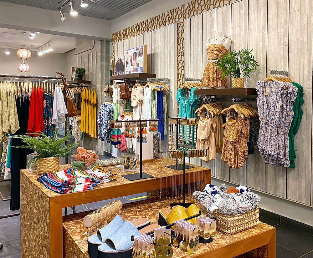 Valija de viaje en Plaza Carolina – estilo y moda en San Juan