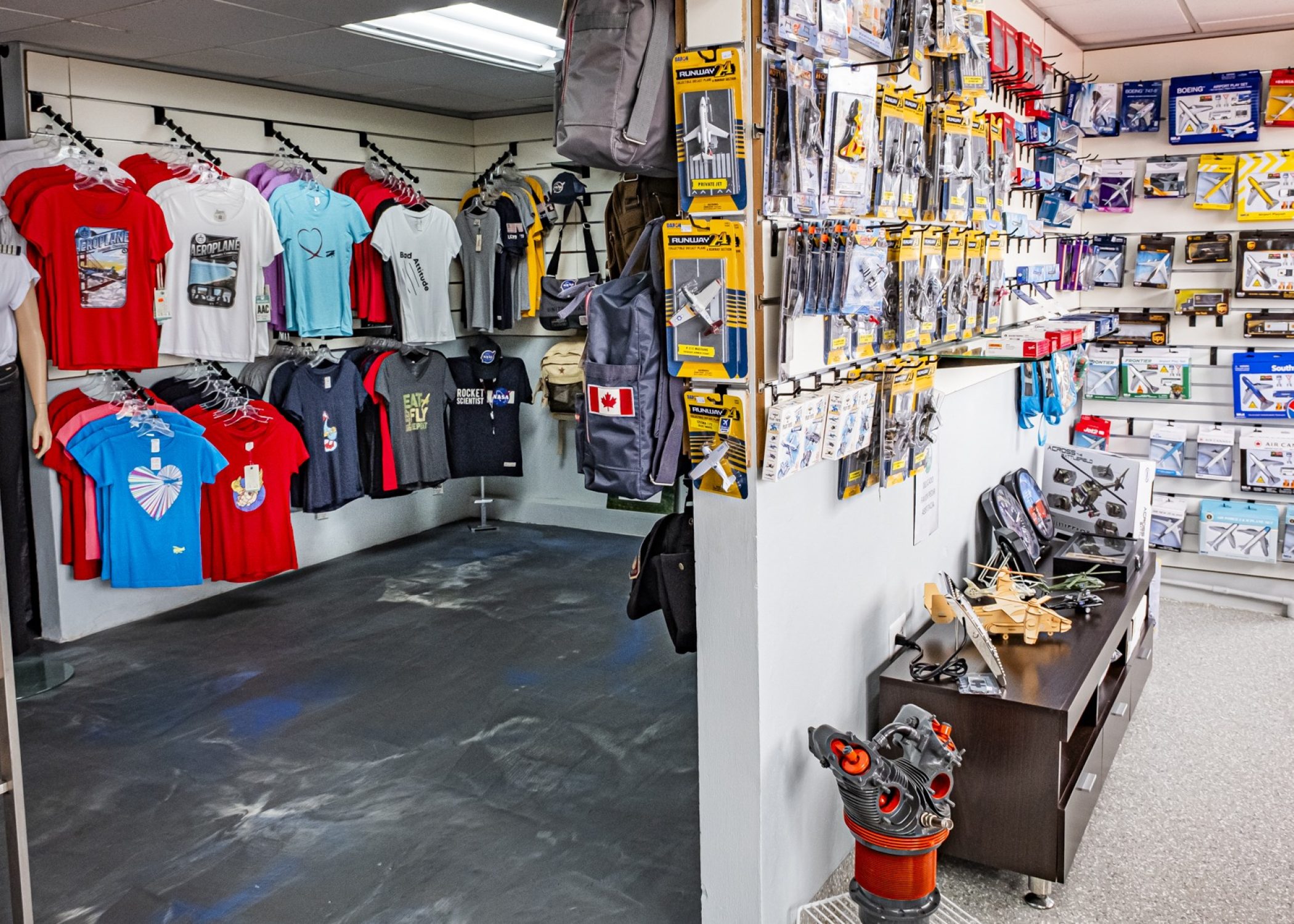 Tienda Piloto SJU: Productos Exclusivos para Aviadores