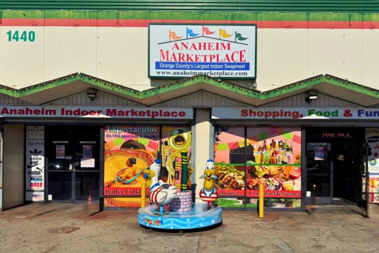 Anaheim Marketplace: Compras, Comida y Diversión en California