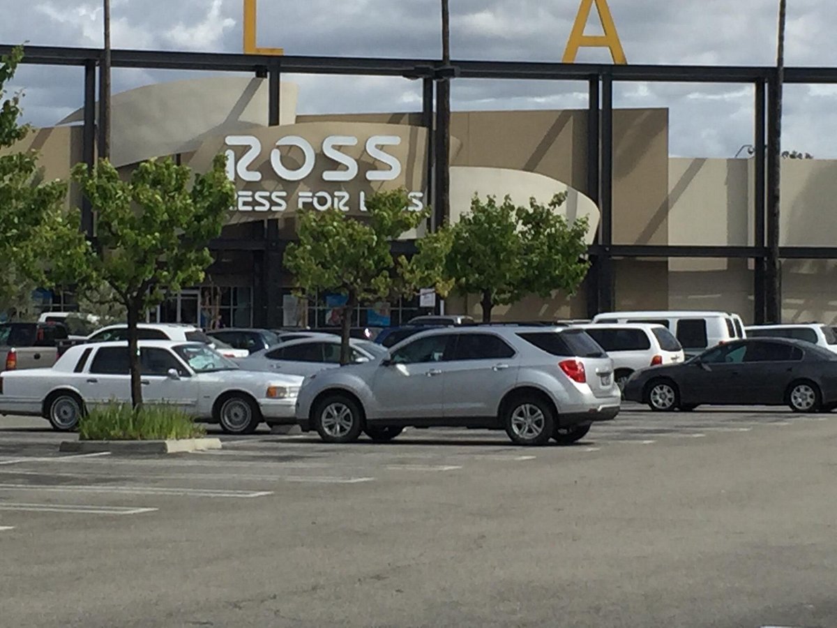 Anaheim Plaza: Hotel Familiar en el Corazón de Anaheim, California