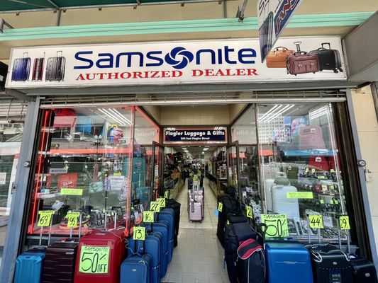 Flagler Luggage & Gift Shop: Maletas de Calidad y Regalos Únicos para Viajeros