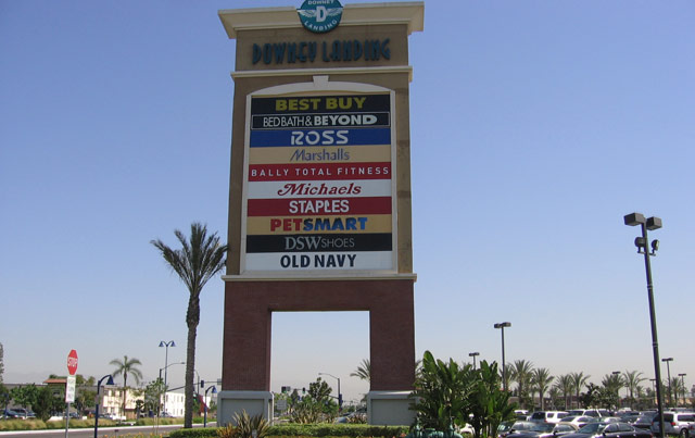 Downey Landing: Aterrizaje Espectacular en Downey, California