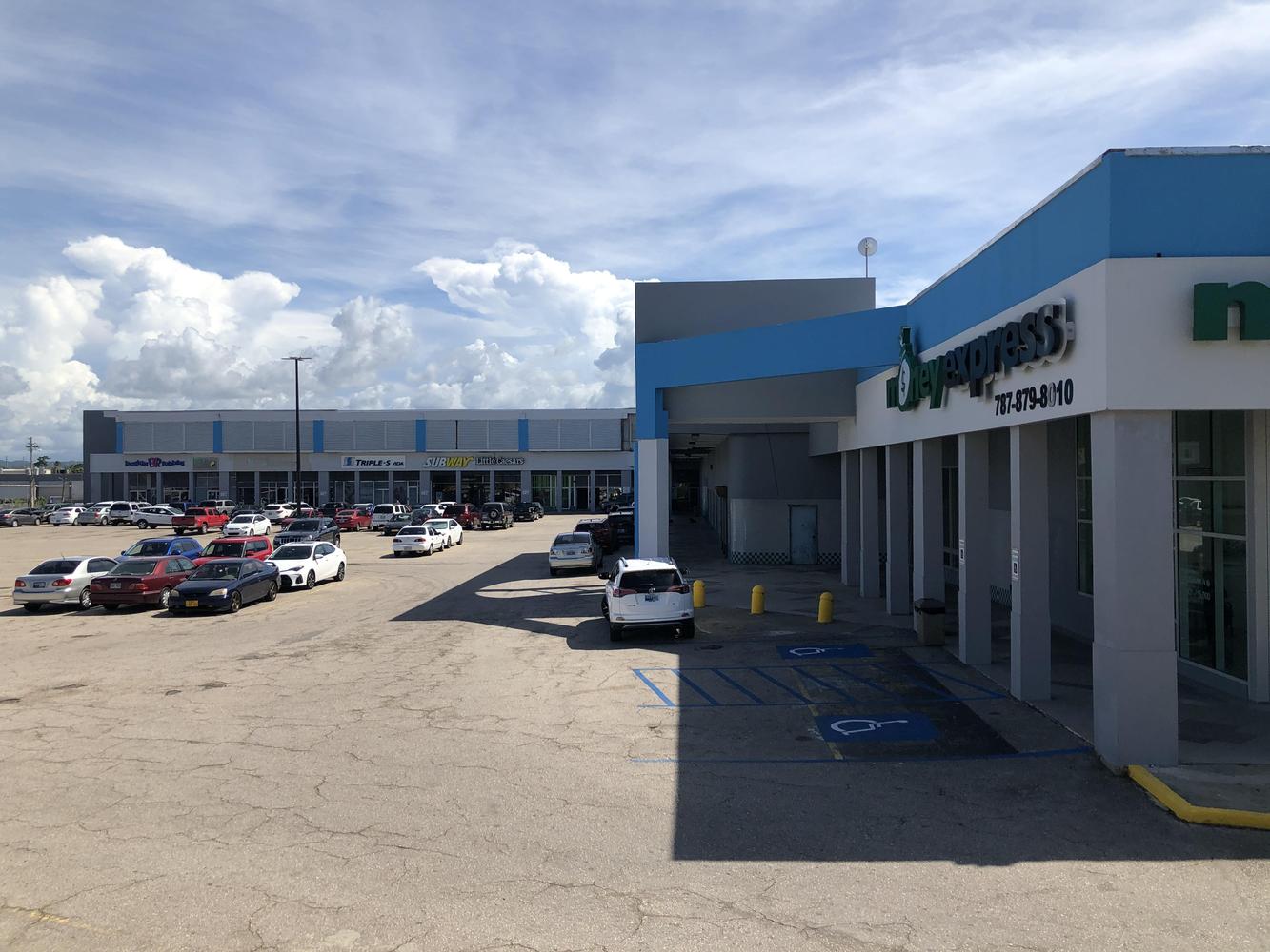 Arecibo Plaza Shopping Center: Compras, Ofertas y Diversión en Puerto Rico