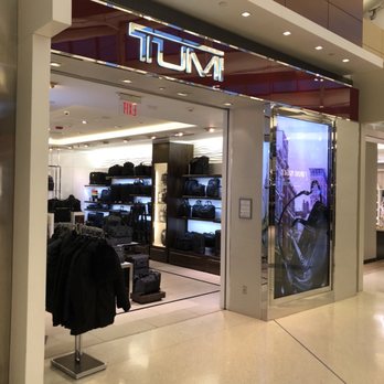 TUMI Store en Newark Liberty International Airport – Equipaje de lujo y moda